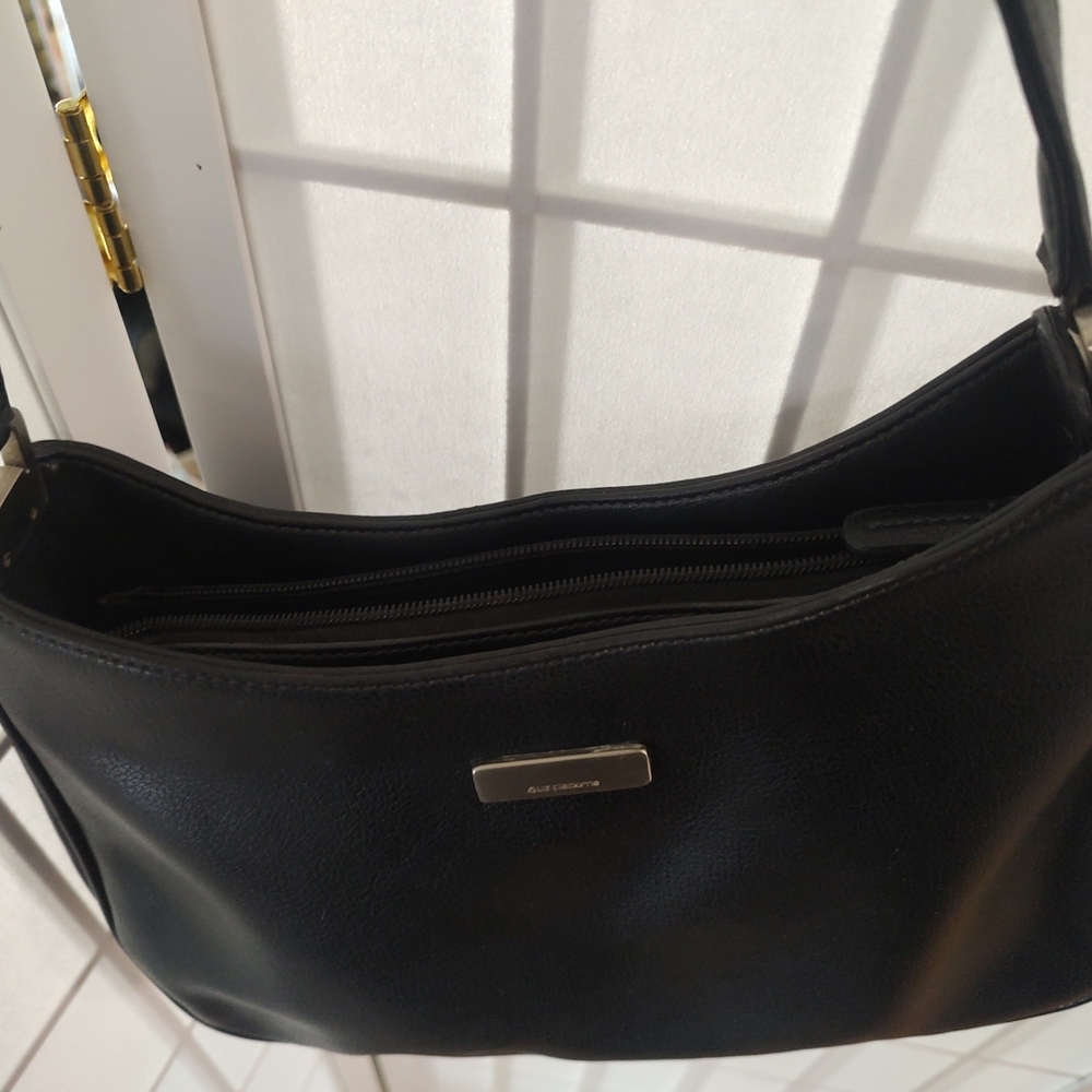 Liz Claiborne Black Shoulder Bag Sleek Minimalist Design - Picture 6 of 16